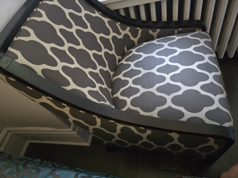 Patterned Accent Chair x 2 - photo 2