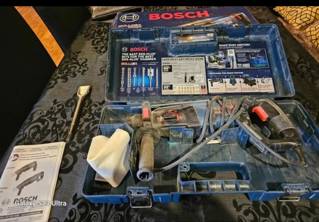 Bosch Bulldog Xtreme Rotary Hammer 11255VSR + a bit tile lifter - photo 4