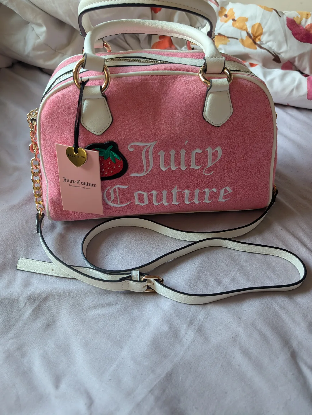 juicy couture strawberry bag image indicator(3)