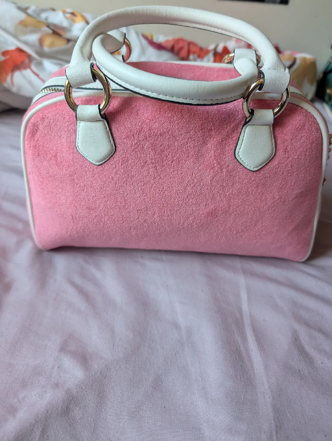 juicy couture strawberry bag image indicator(5)