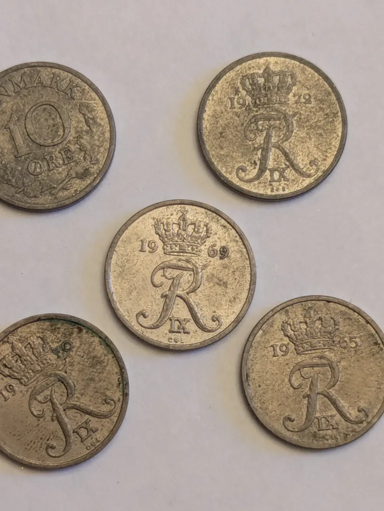 Vintage Coins - Assorted Years image indicator(5)