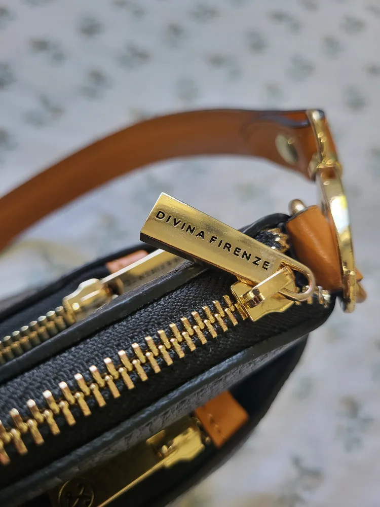 Liviana Firenze Black Leather Shoulder Bag image indicator(6)