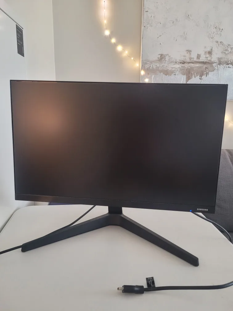 Samsung T35F 22" Essential Monitor thumbnail