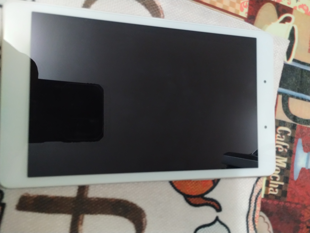 Samsung Tablet Silver with Case
