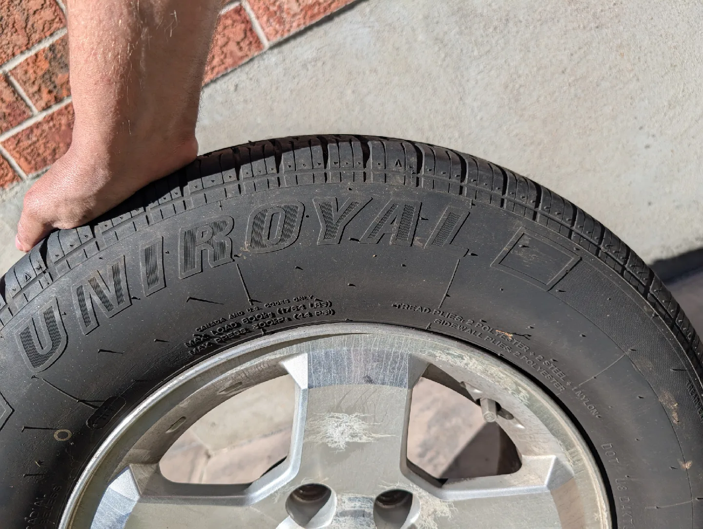 Set of Four Uniroyal Tires- 215/70R16 image indicator(2)