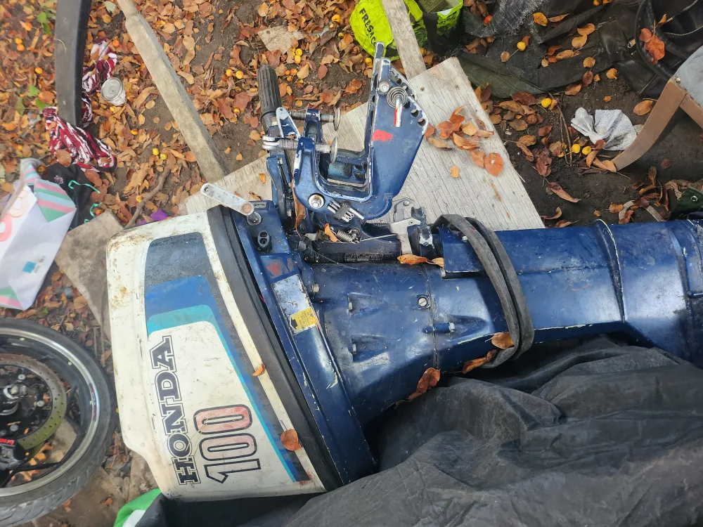 Honda 100 Outboard Motor