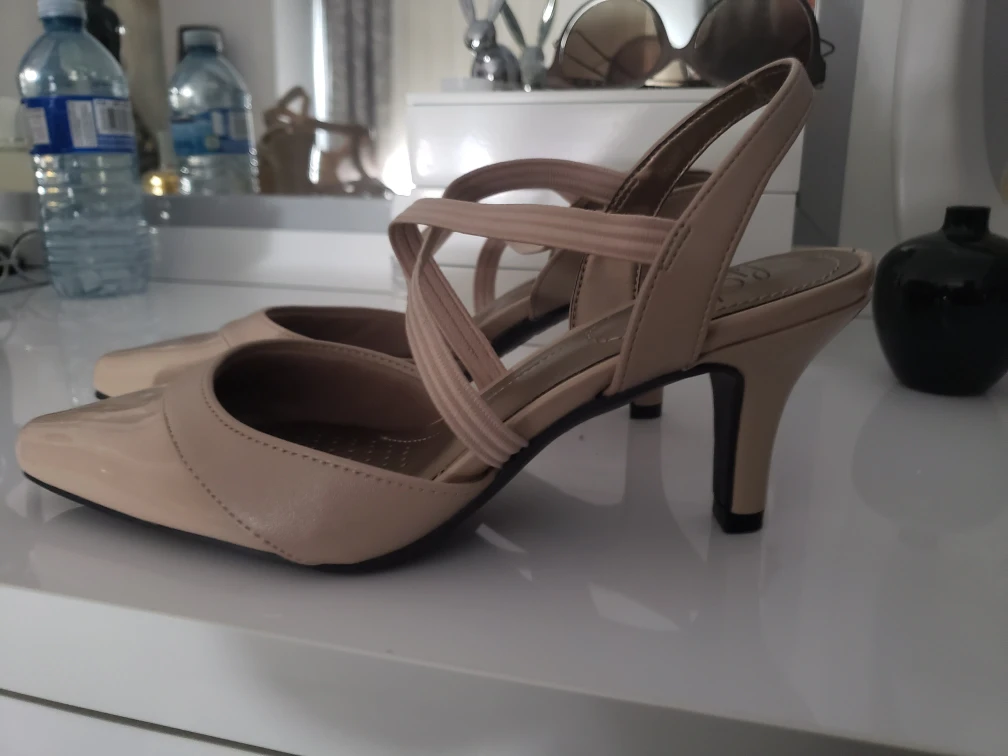 Life Stride Beige Heels Size 7.5 - photo 2