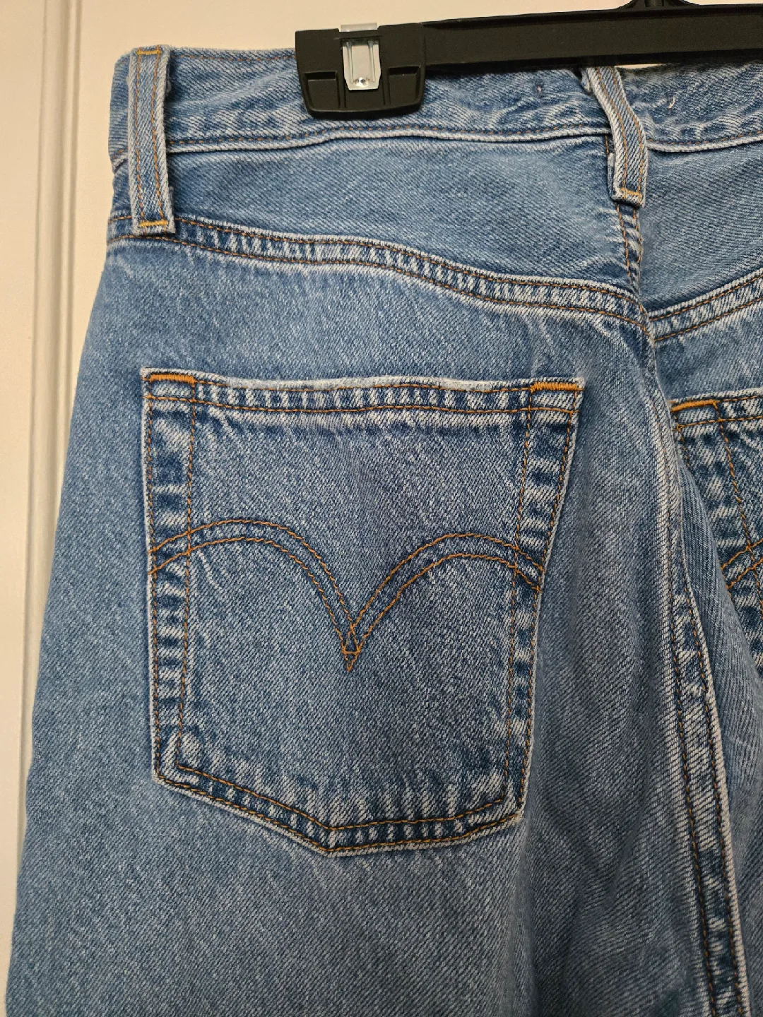 Levi's Ribcage Straight Jeans - Size 27 image indicator(7)