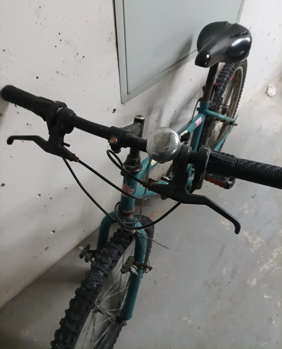 CCM Mountain Bike - Teal image indicator(5)