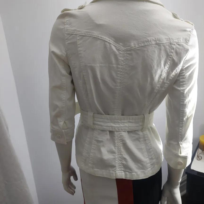 Casual Pure Comfort White Belted Jacket - M/M image indicator(7)