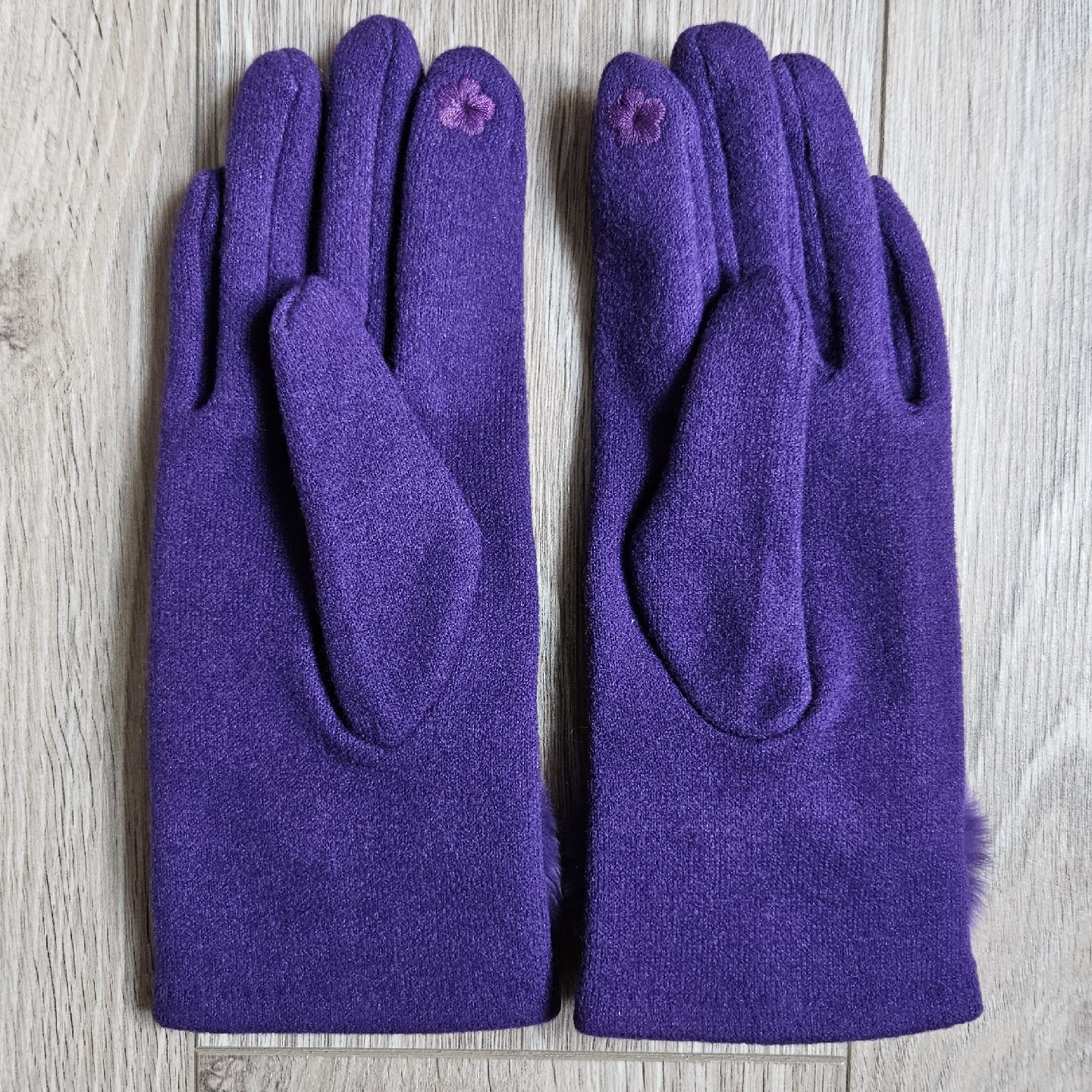 Cute gloves, new without tags - photo 2