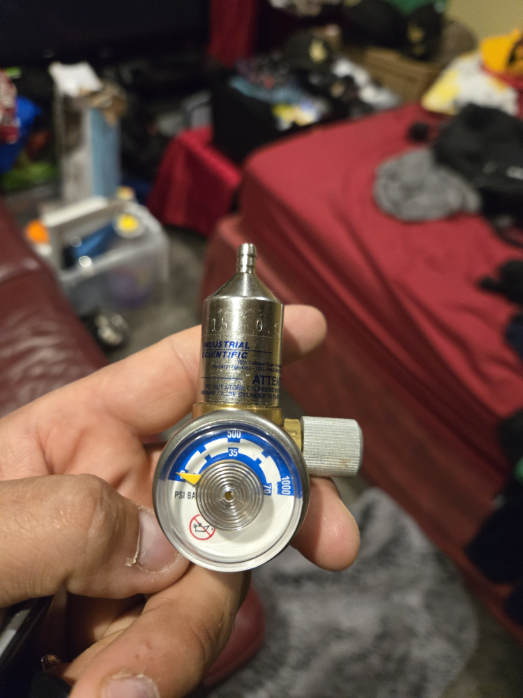 FREE DELIVERY!! Fixed Flow Calibration Gas Regulator 715 $250