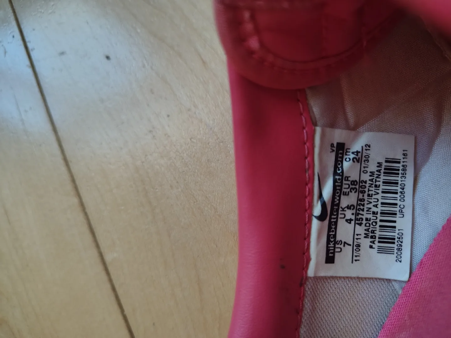 Nike Cortez pink shoes, US size 7 image indicator(3)