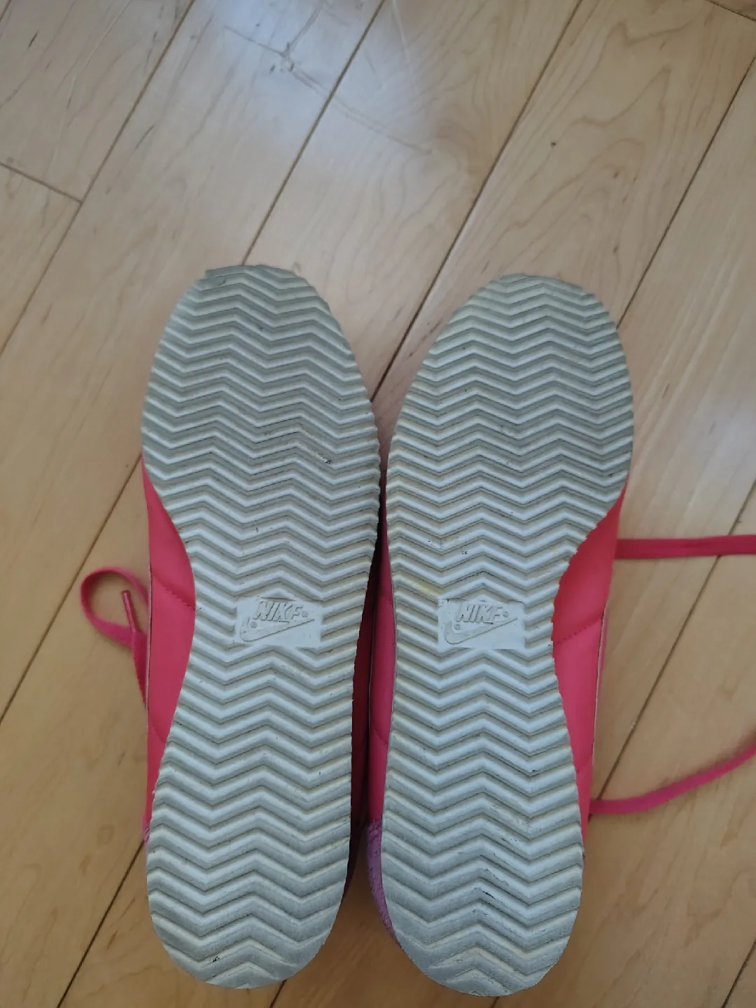 Nike Cortez pink shoes, US size 7 image indicator(6)