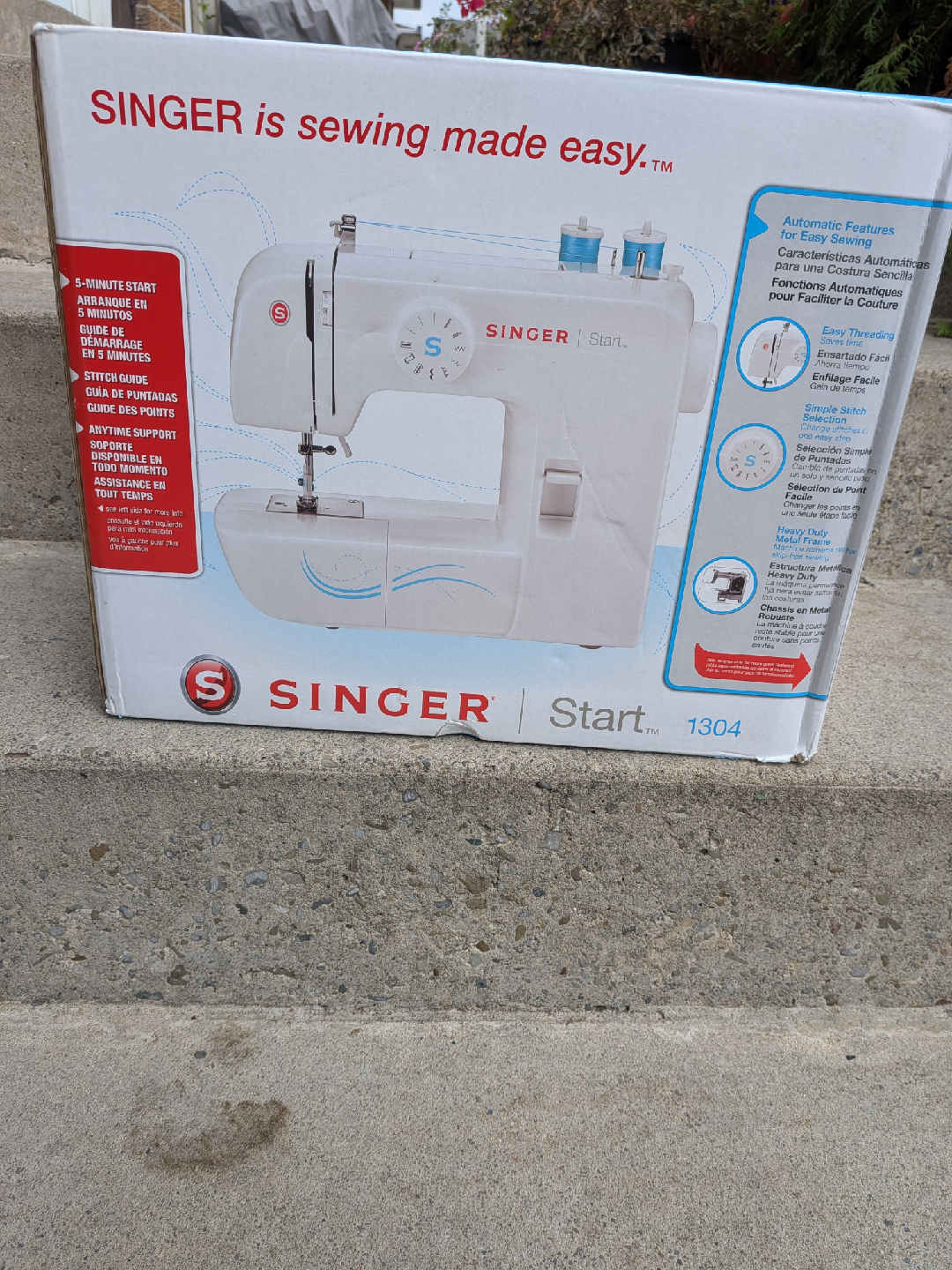 SINGER Start 1304 Sewing Machine - New in Box! - photo 2