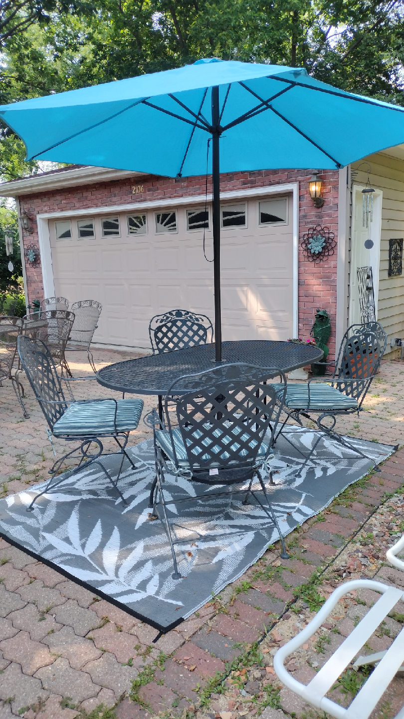 Outdoor Dining Set - Table, 4 Chairs, Umbrella - photo 2