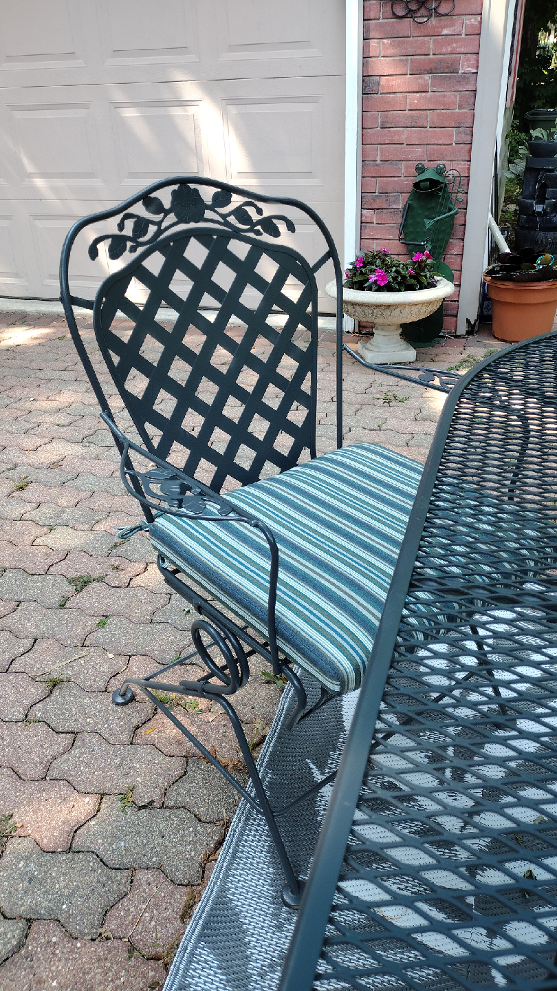 Outdoor Dining Set - Table, 4 Chairs, Umbrella - photo 3