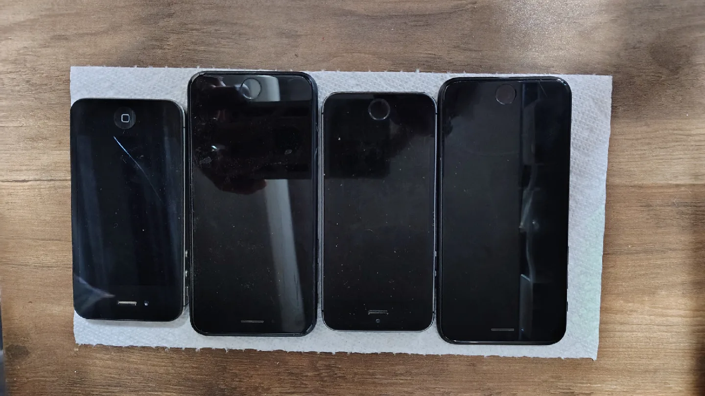 Assorted Used iPhones for Parts or Repair image indicator(5)
