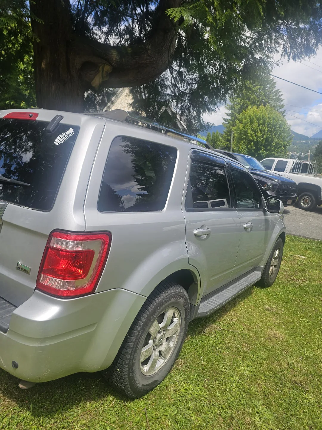 2011 Ford Escape image indicator(2)