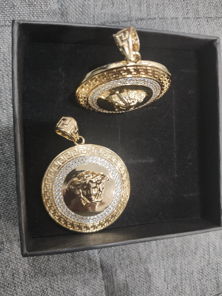 Versace Gold Pendant Necklace - photo 2