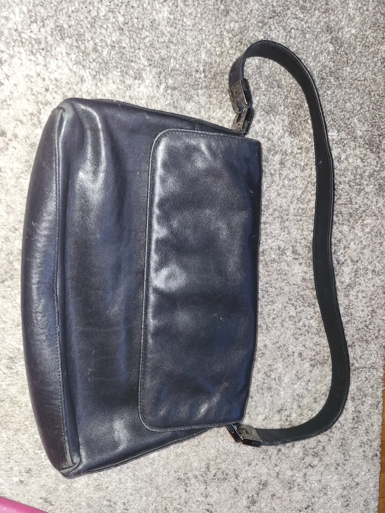 Apostrophe Black Leather Shoulder Bag thumbnail
