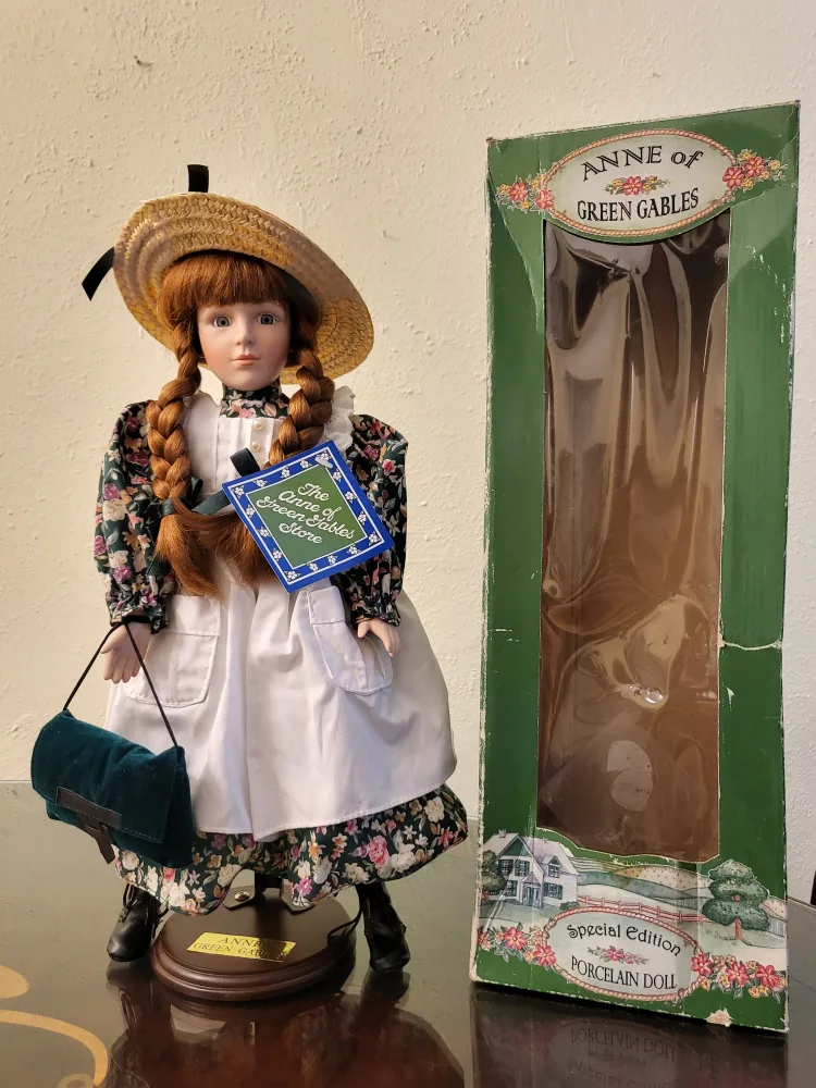 Anne of Green Gables Porcelain Doll Special Edition thumbnail