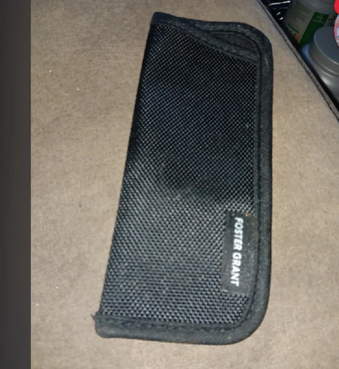 Foster Grant Glasses Case - Black 🥕  #freecycle thumbnail