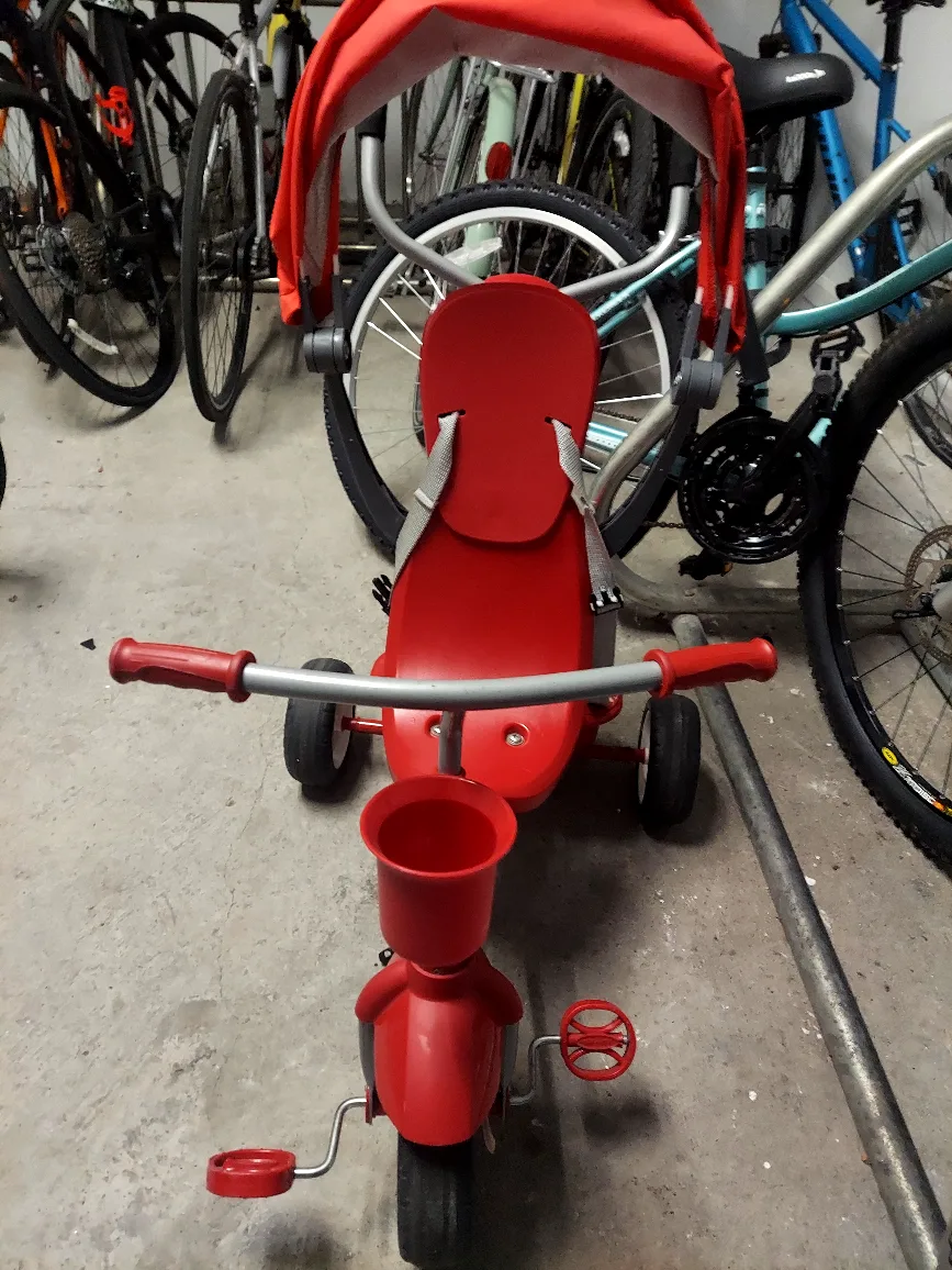 Radio Flyer 4-in-1 Stroll 'n Trike - Red Tricycle image indicator(3)