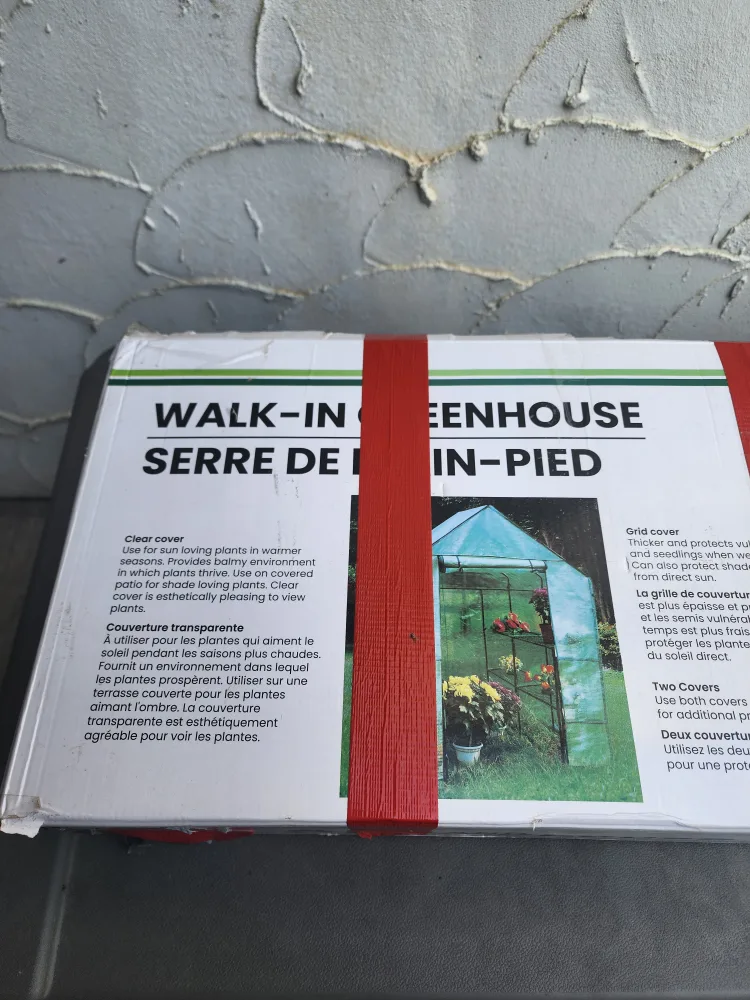 Walk-In Greenhouse 🥕 thumbnail