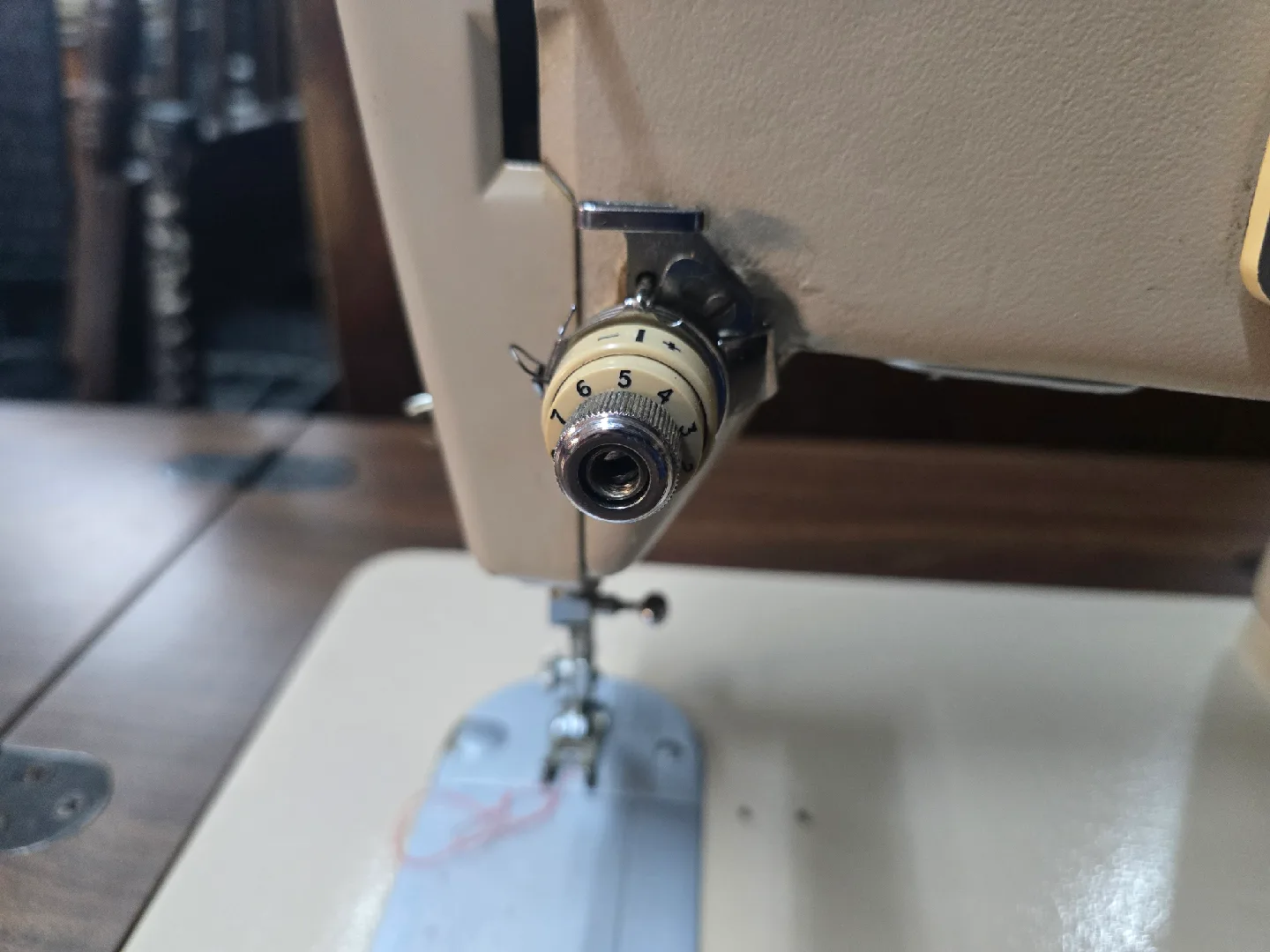 Vintage Singer Stylist Sewing Machine with Table image indicator(2)