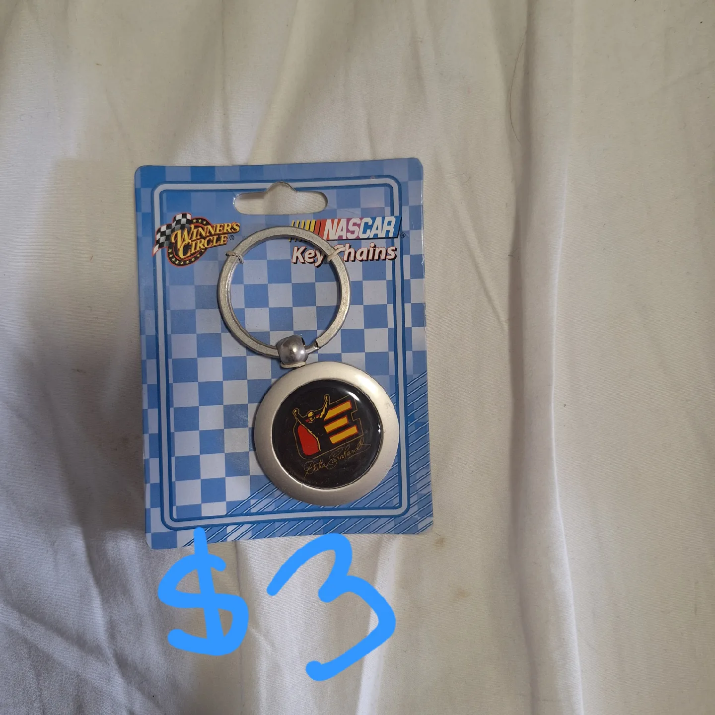 NASCAR Dale Earnhardt Keychains & Memo Pads image indicator(2)