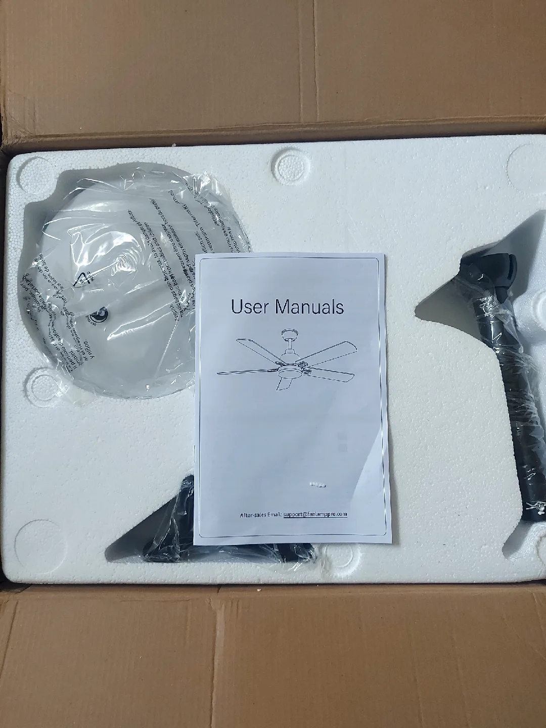 52"  Ceiling Fan with Light and remote control ( brand new image indicator(4)