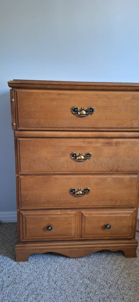 Wooden 4-Drawer Dresser