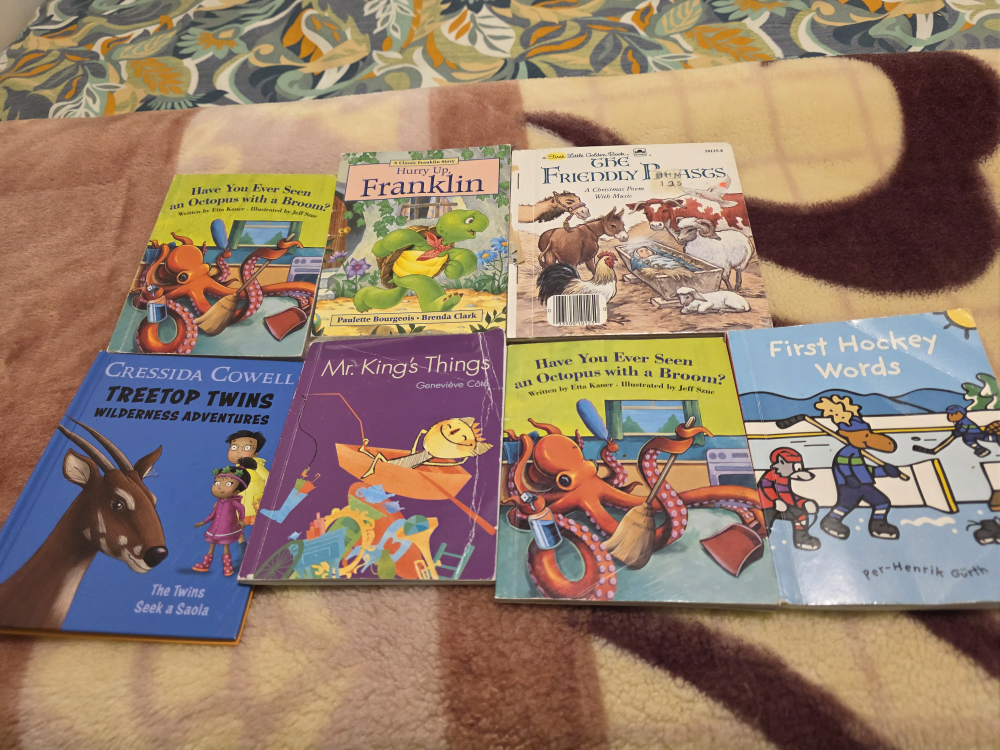 Kids' Books Bundle: Franklin, Cressida Cowell, & More - photo 2
