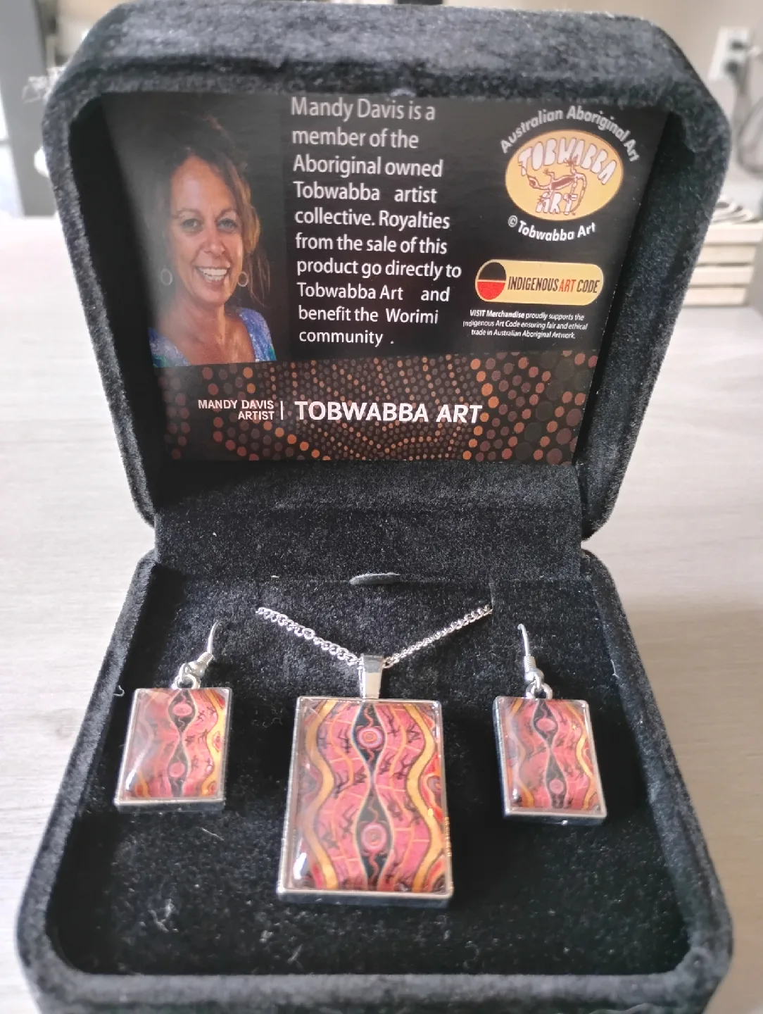 Tobwabba Art Necklace & Earring Set image indicator(2)