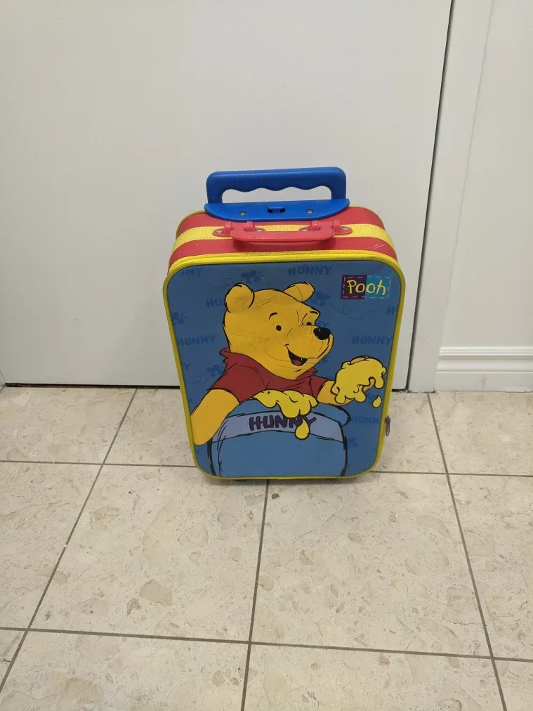 Winnie the Pooh Kids Rolling Luggage thumbnail