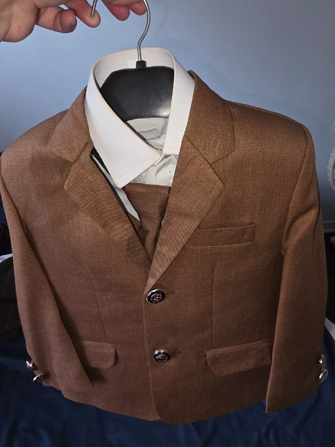 Brown 5-Piece Suit thumbnail