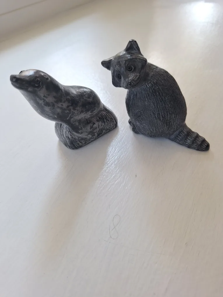 Vintage Wolf Original Figures   Raccoon & Seal thumbnail
