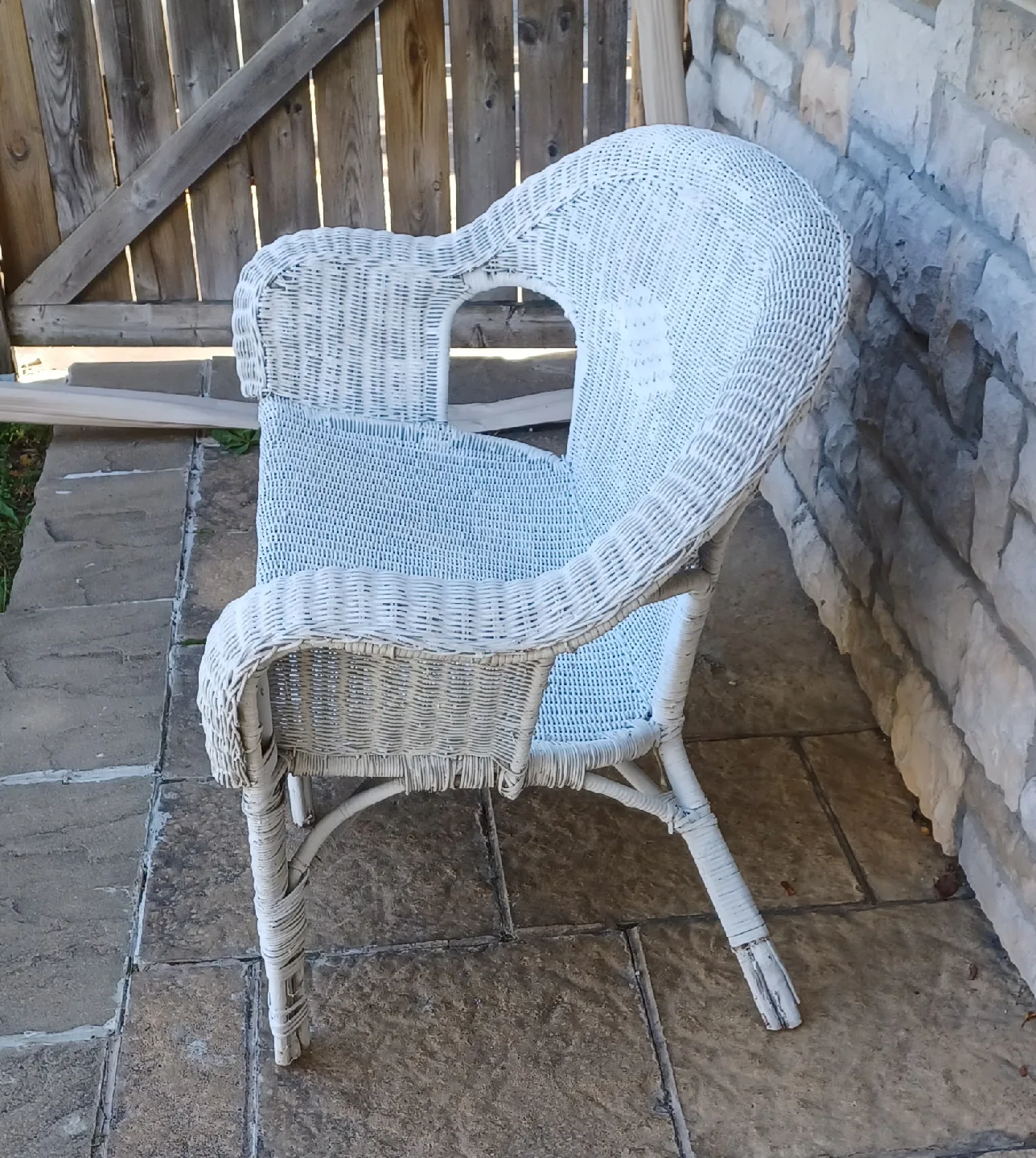 White Wicker Loveseat Bench image indicator(2)