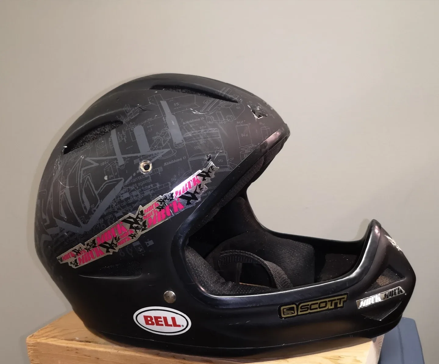 S - Full Face Helmet ~ Retro Bell Bellistic image indicator(4)