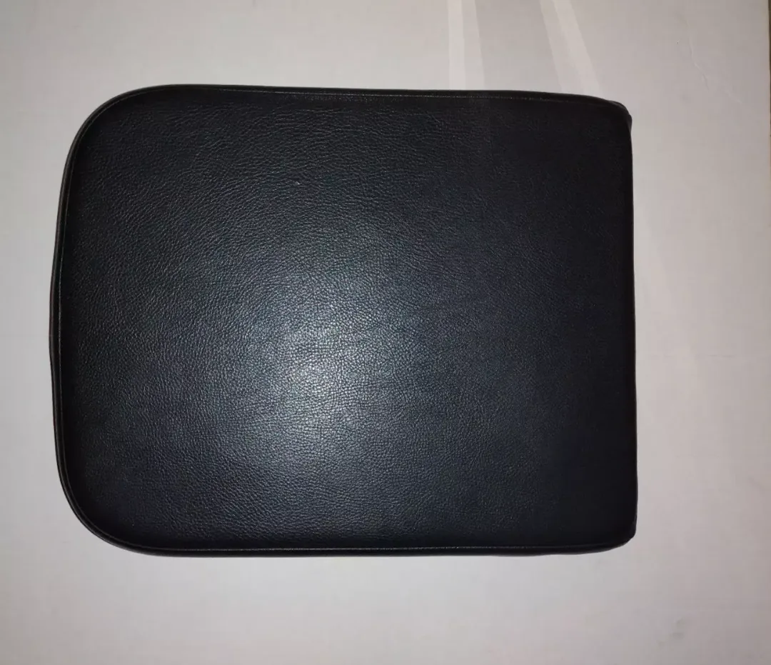 2005 Dodge Ram 1500 Center Console Lid Armrest thumbnail