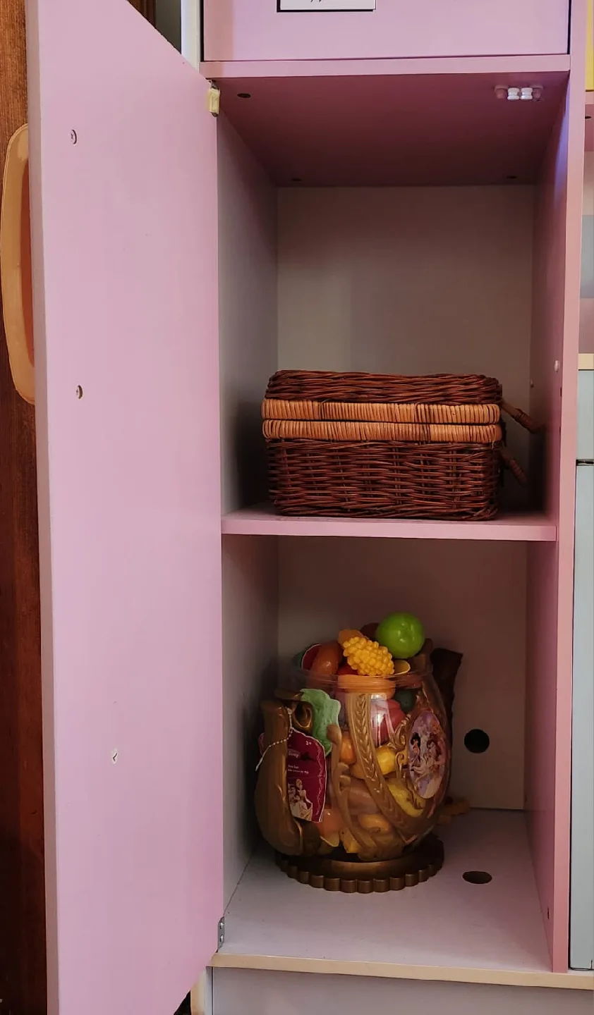 KidKraft Wood Pastel Play Kitchen + Accessories image indicator(4)