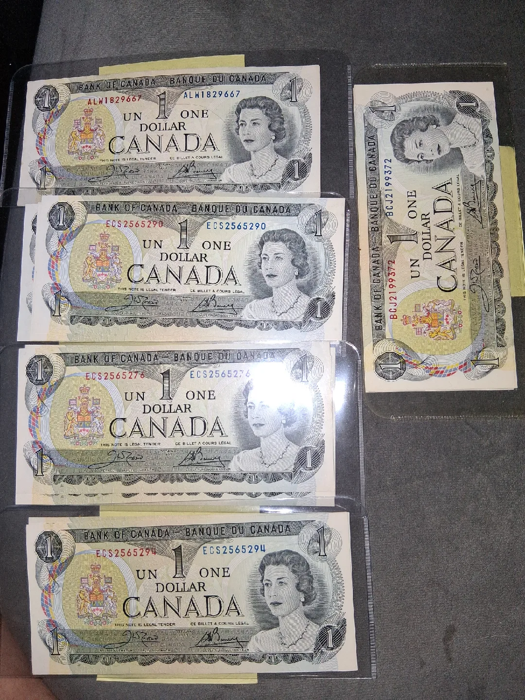 Vintage Canadian $1 Bills image indicator(3)