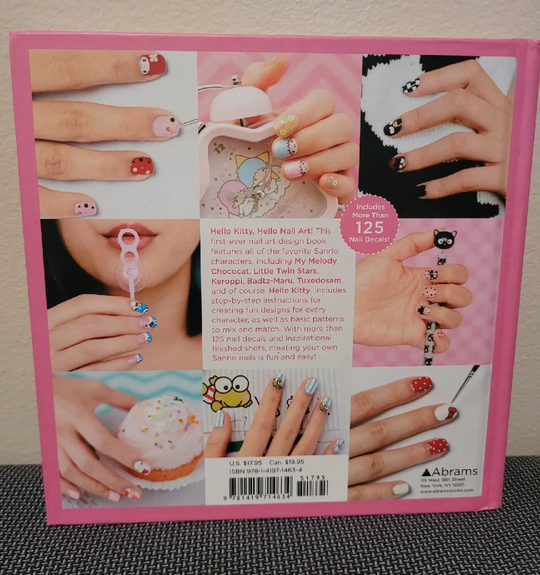 Hello Kitty Nail Art Book with Decals image indicator(2)