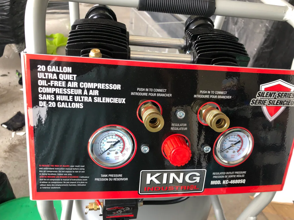King Industrial 20 Gallon Air Compressor image indicator(2)