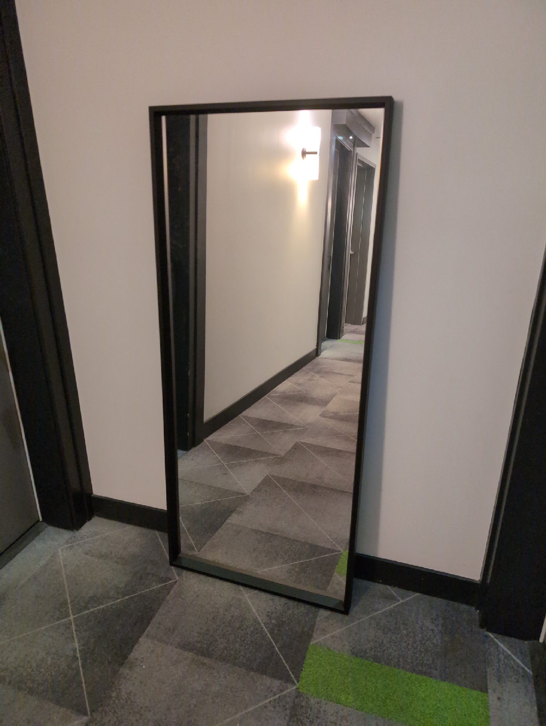 Full-Length Black Frame Mirror – Modern & Sleek