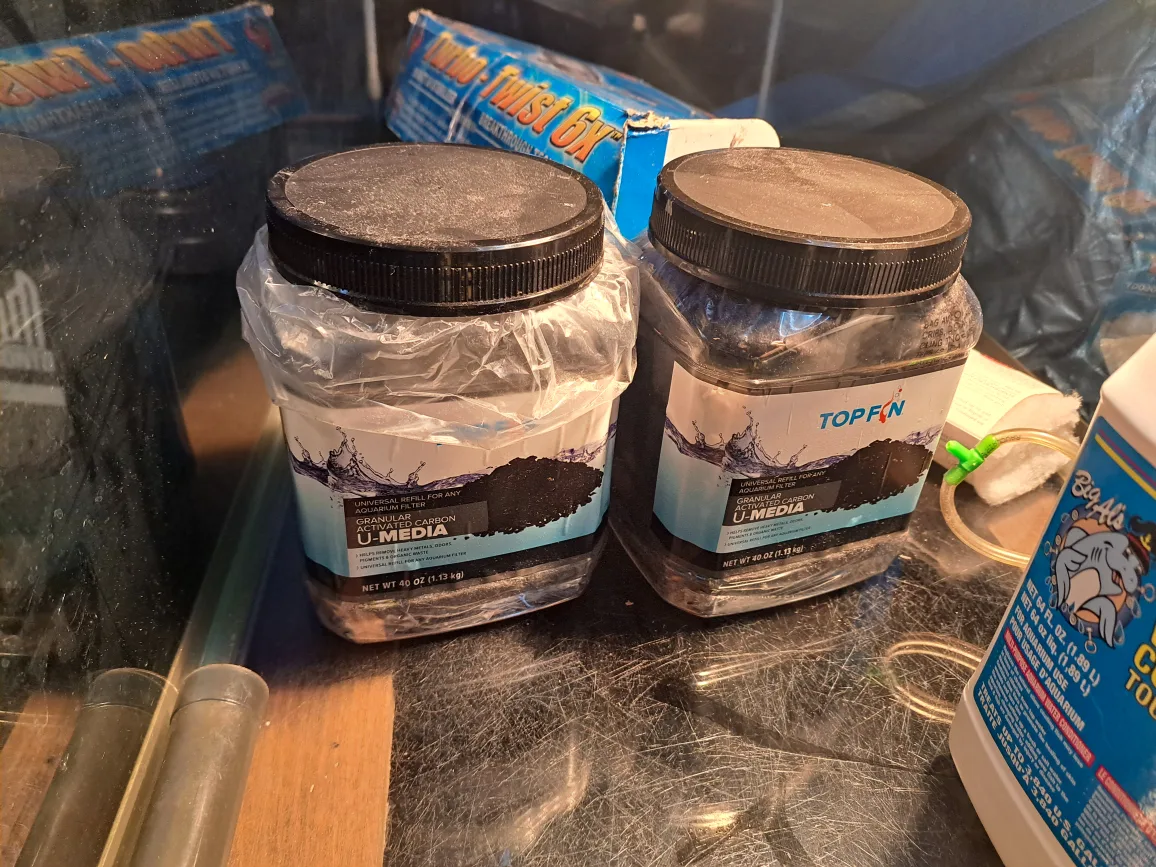 60 Gallon Fish Tank w/ Stand image indicator(6)