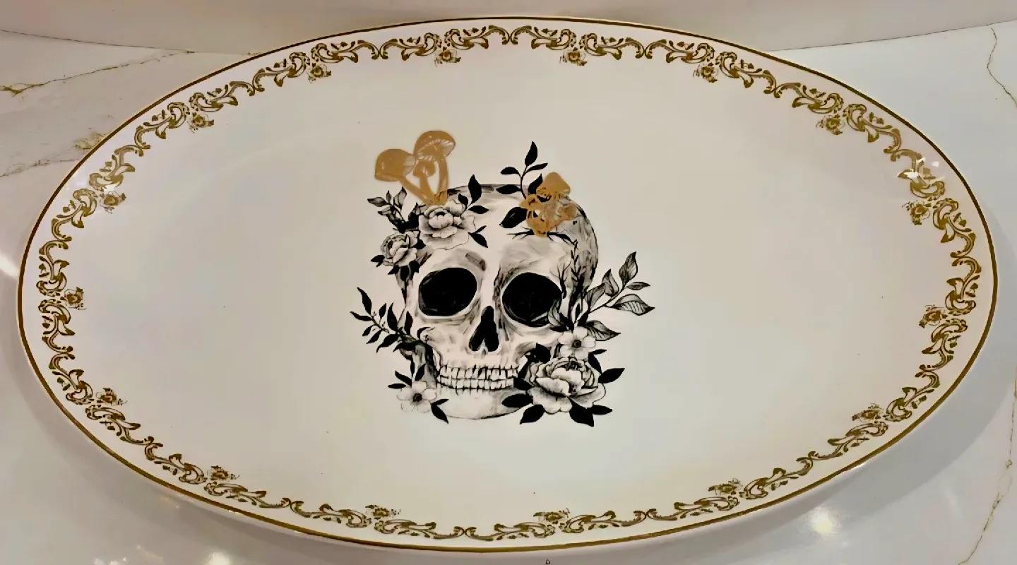 4 Eaton Fine Dining Halloween Skull Mushroom Dinner Plates thumbnail
