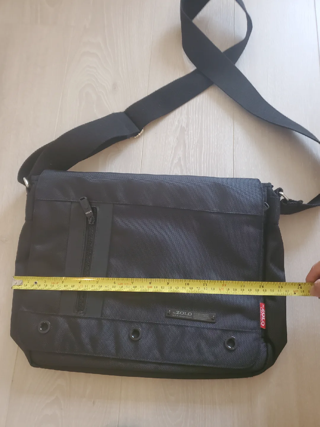 Zolo Messenger Bag - Black image indicator(7)