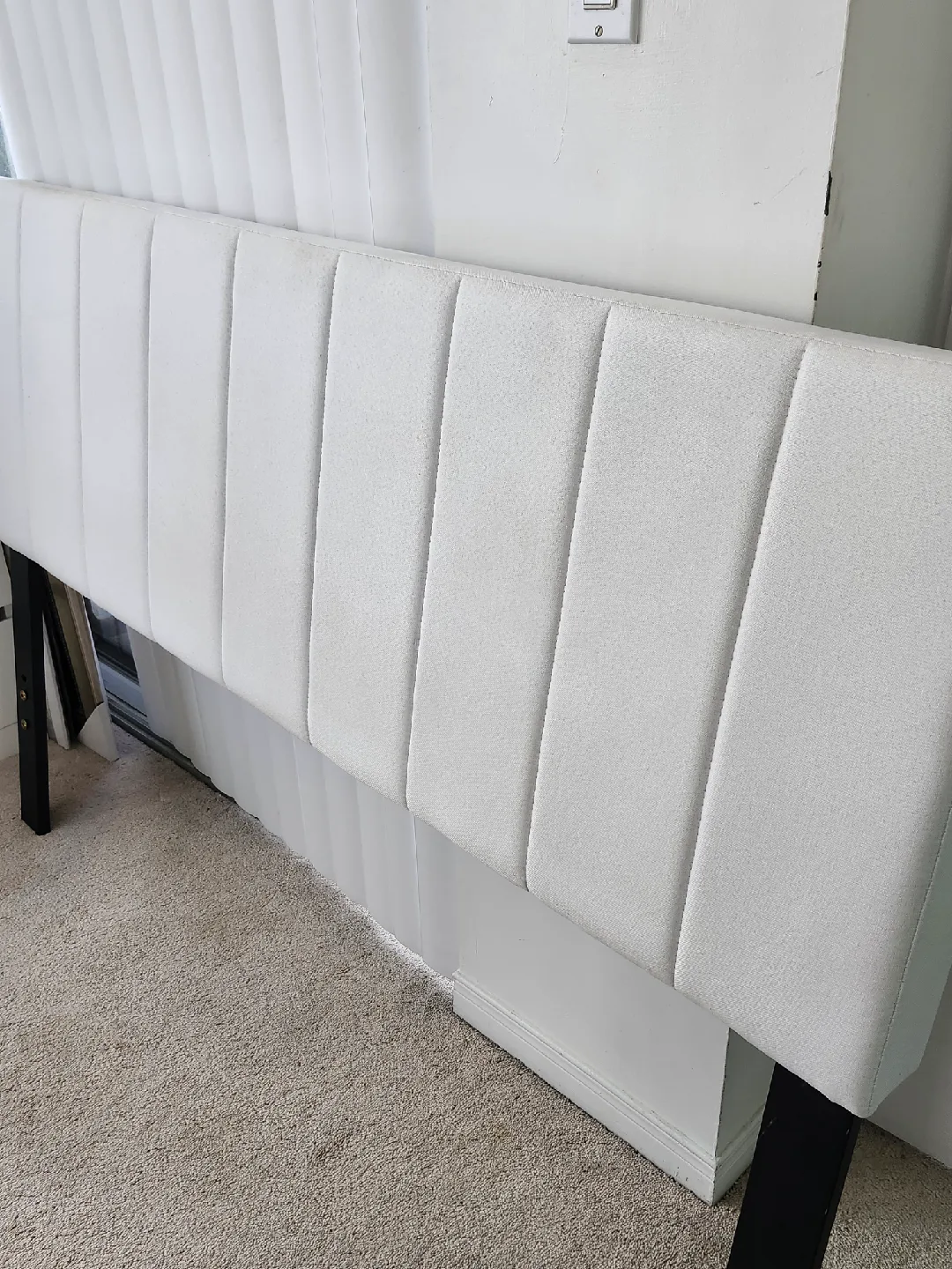 Queen Size White Upholstered Platform Bed Frame image indicator(7)